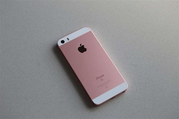 蘋果新一代iPhone SE曝光 性能提升 保留指紋！