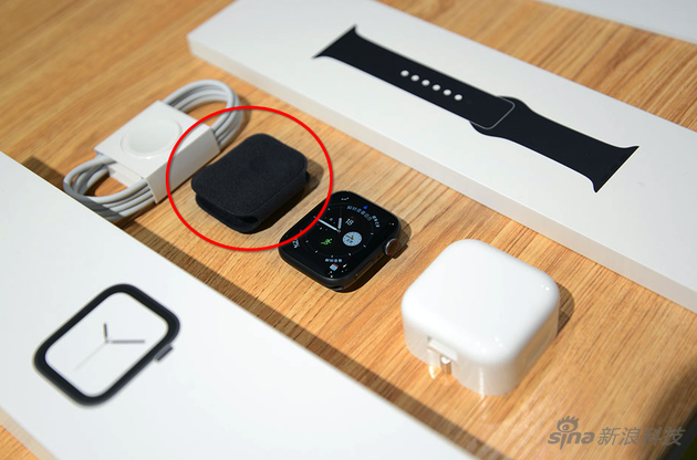 Apple Watch Series 4智能手表評(píng)測(cè)：除了表帶其他全變了