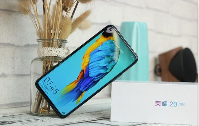 華為最值得買(mǎi)手機(jī)推薦：2019華為榮耀高性?xún)r(jià)比手機(jī)有哪些？